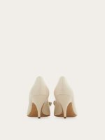 Ferragamo Soft bow pump - Image 5